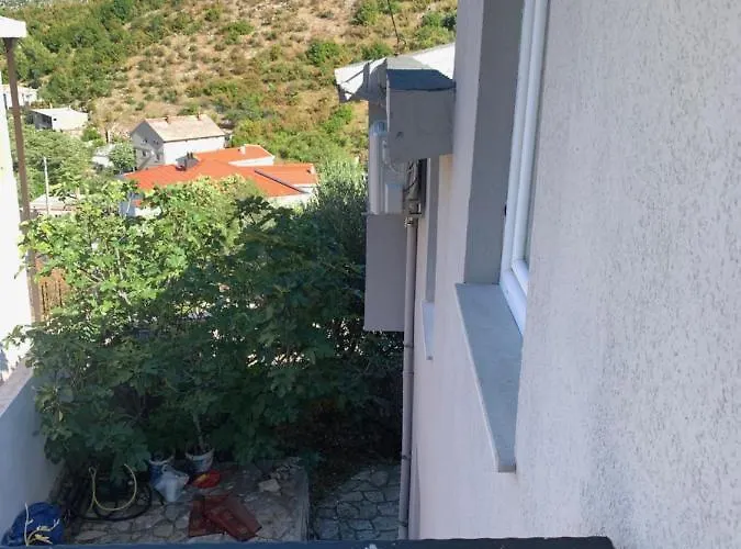 U Villi Bb Gornji Zalik Bb * Mostar